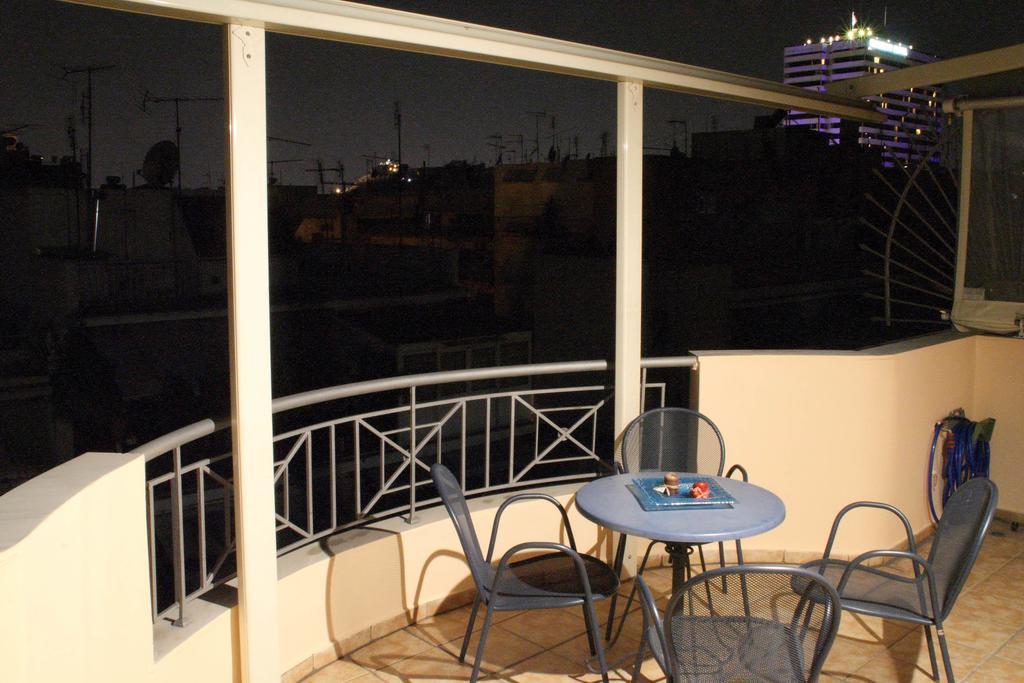 Ouranos Apartment Атина Екстериор снимка